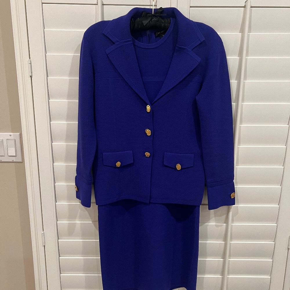 St. John Women's Dress and Jacket - Excellent Condition
